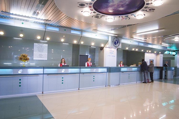 Стойка бронирования в отеле Вега Фотография стойки бронирования Вега